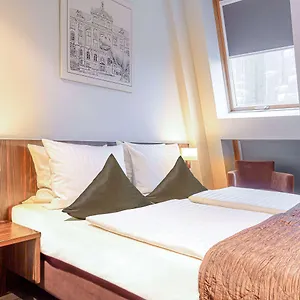 **** Hotel Ramada By Wyndham Frankfurt Centre Alemania